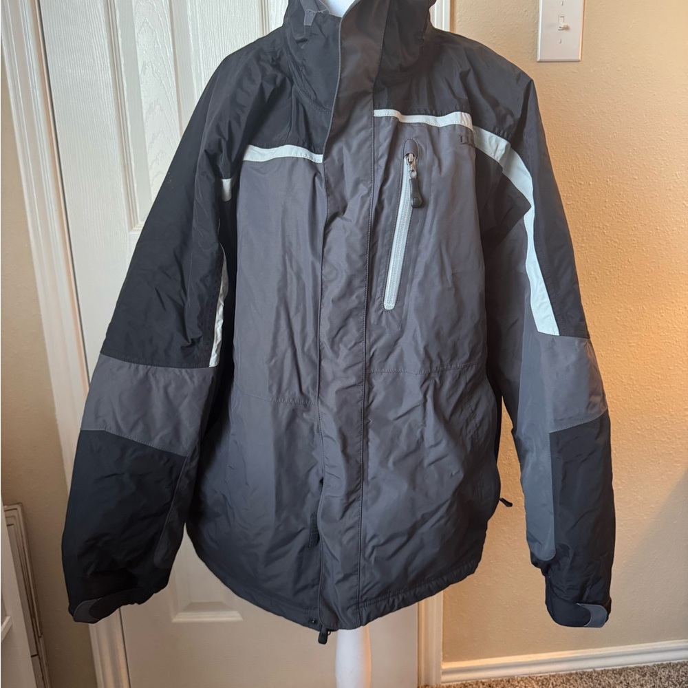 L.L. Bean Men's Black and Gray Ski Jacket